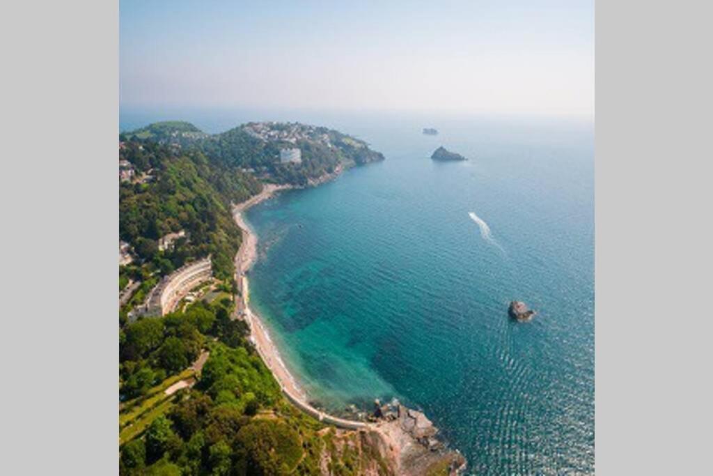 **Sunny And Bright, Thatchers Rock One Bed Beach Front Apartment*** 토키 외부 사진