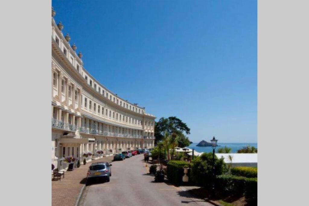 **Sunny And Bright, Thatchers Rock One Bed Beach Front Apartment*** 토키 외부 사진